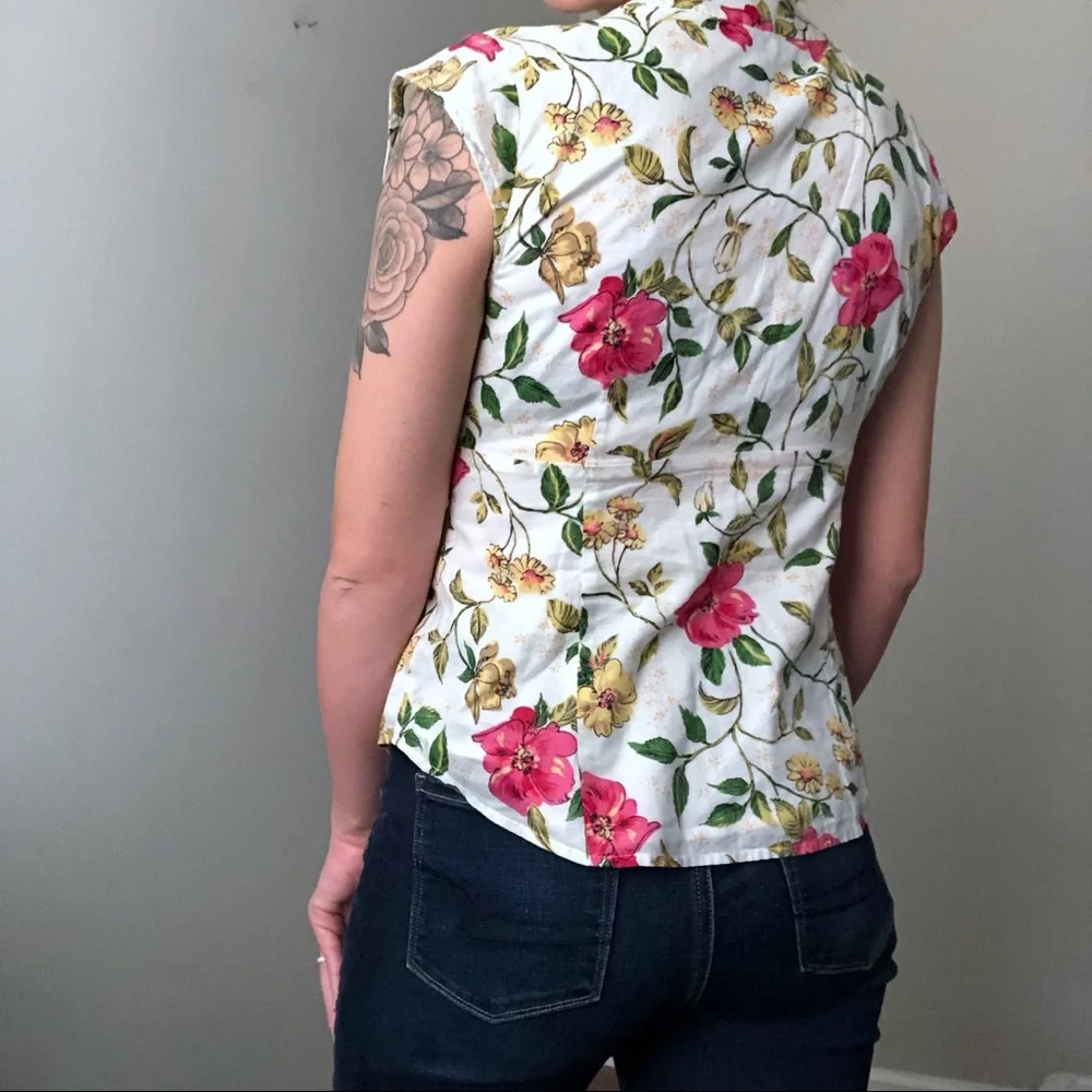 LOFT White Floral Button Up Top Size 8 - Picture 5 of 8